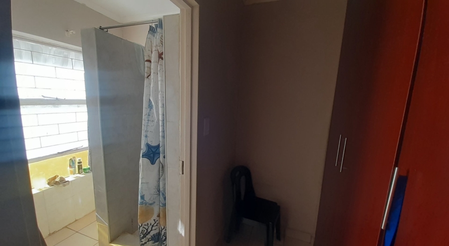 5 Bedroom Property for Sale in Lourierpark Free State